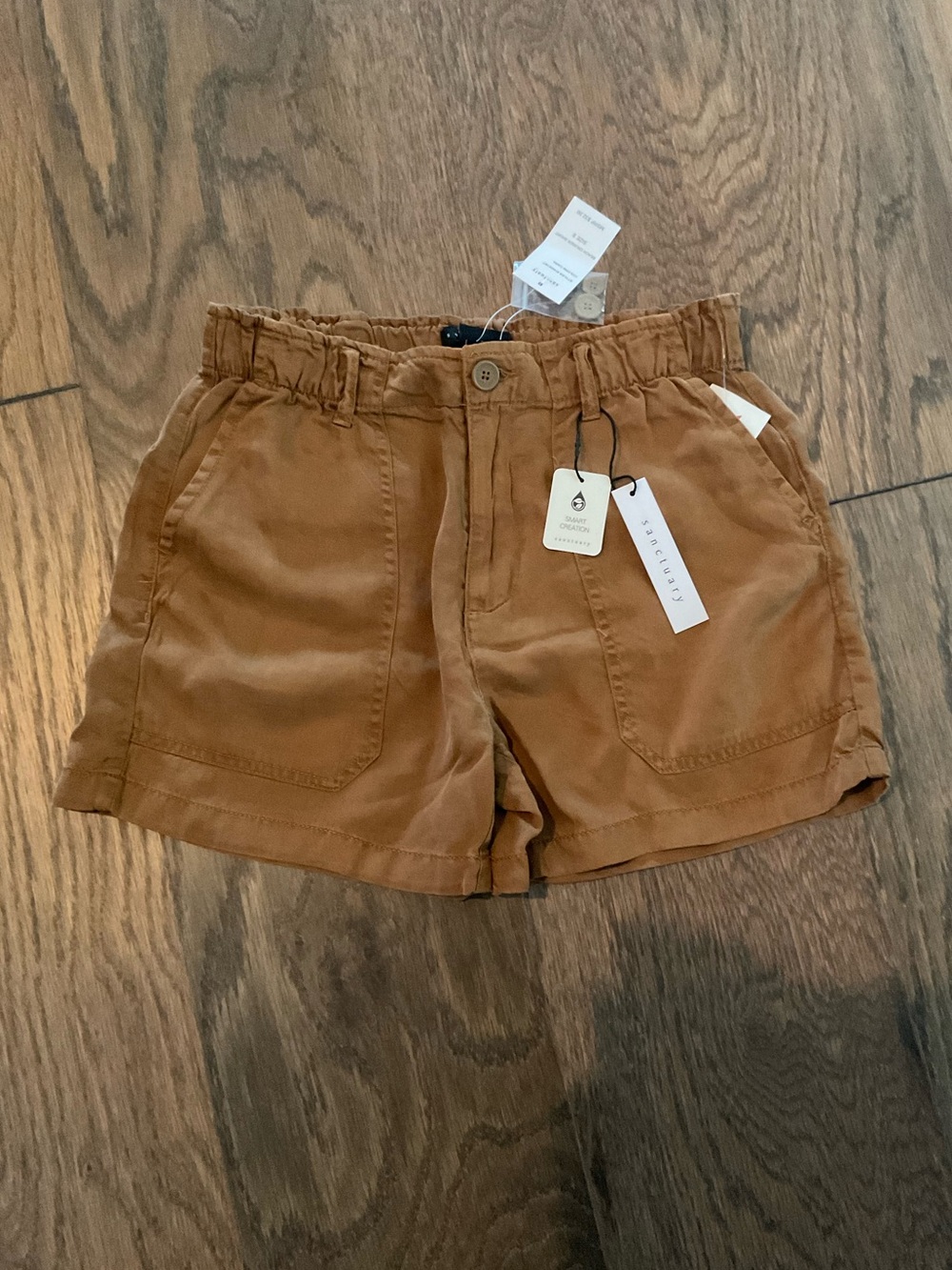 Sanctuary Beach Cruiser Short NWT
Style Number: XH9081BT
Color: Cara